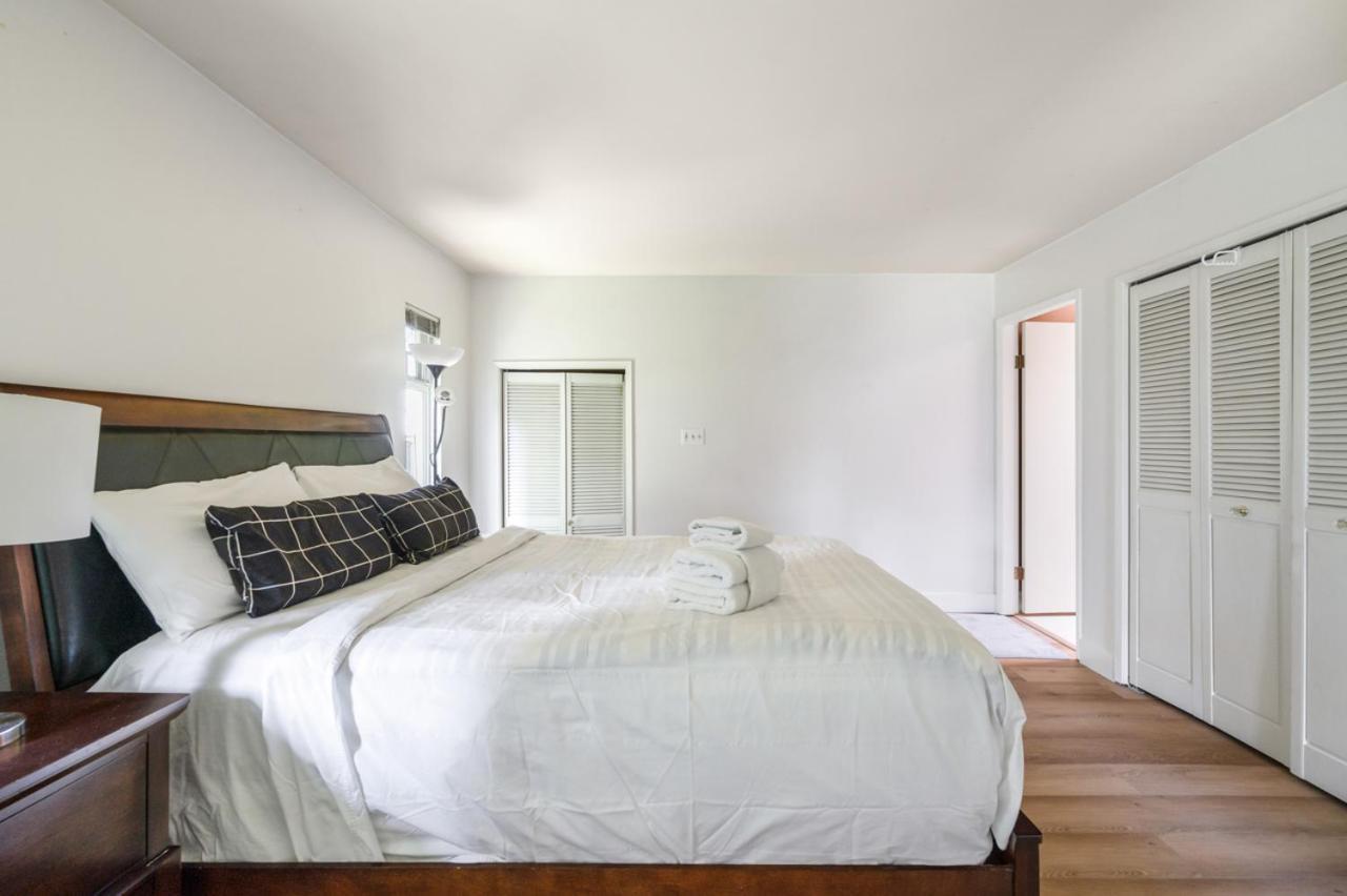 Cozy Retreat On Sandpiper Court - Room A Richmond Exterior photo